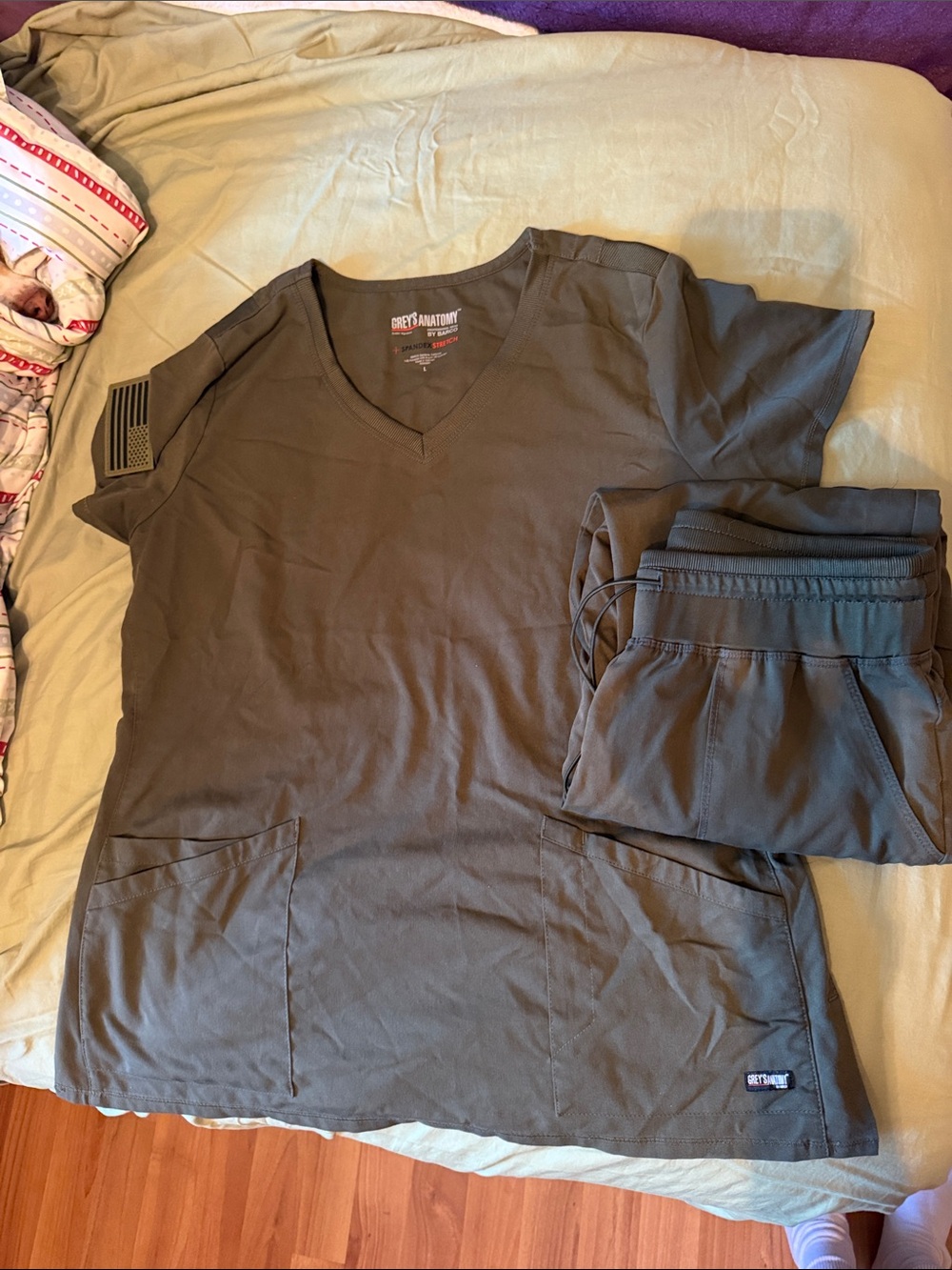 Grey's Anatomy Women's Scrub- dark olive
